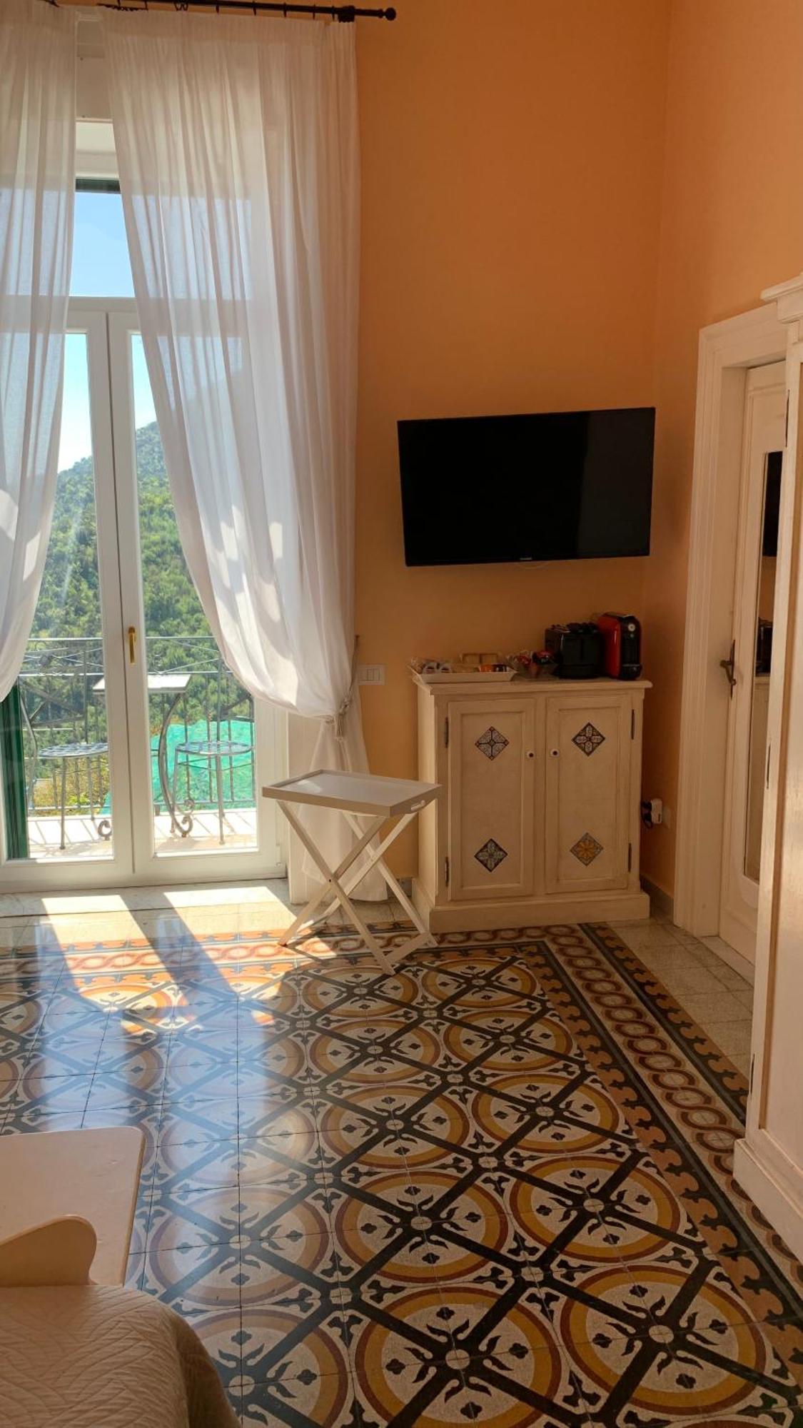 Villa Verde Sul Mare Виетри Экстерьер фото